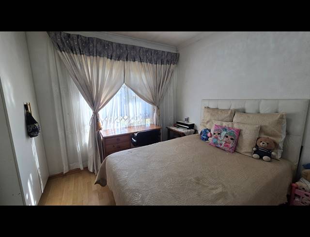 4 BEDROOM FREEHOLD FOR SALE IN ALBERTSDAL